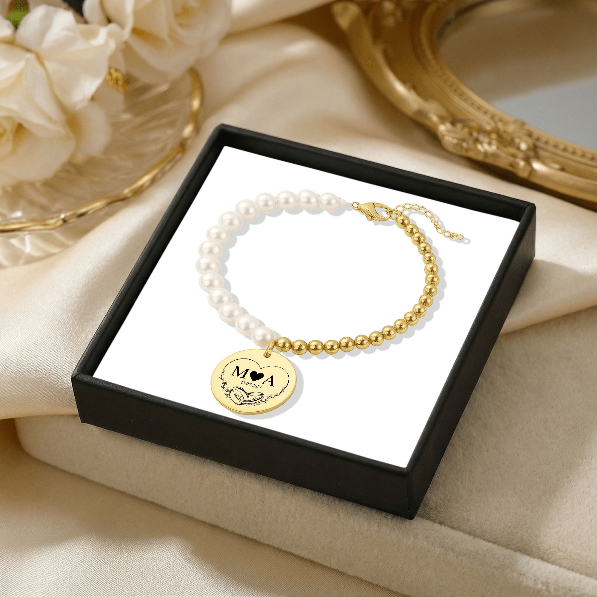 Premium Pearl & Gold Coin Bracelet: Customised message