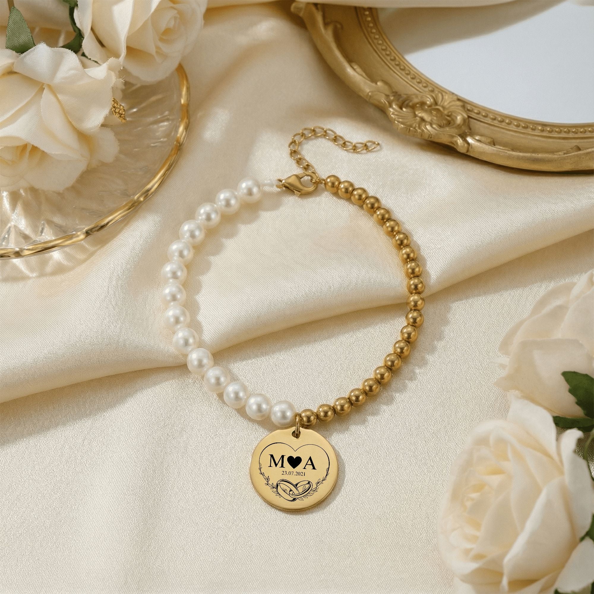 Premium Pearl & Gold Coin Bracelet: Customised message