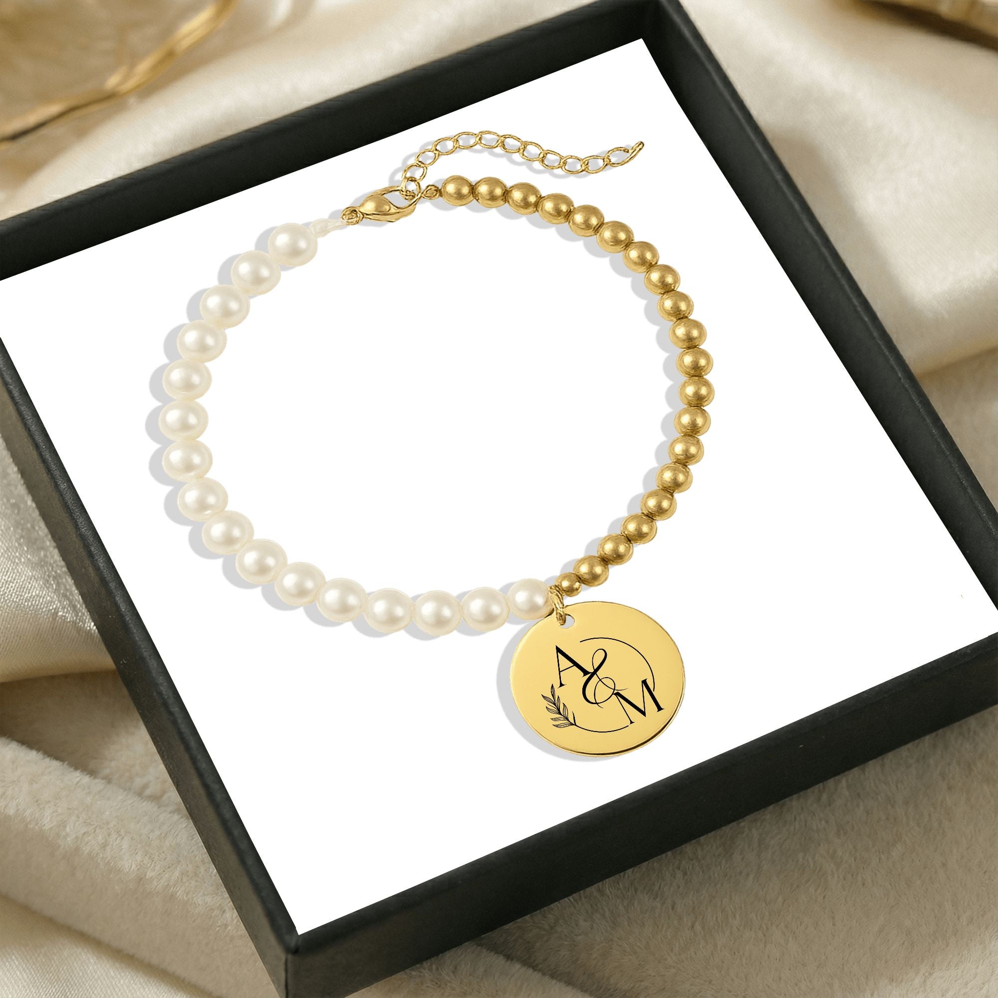 Premium Pearl & Gold Coin Bracelet: Mother of Pearl